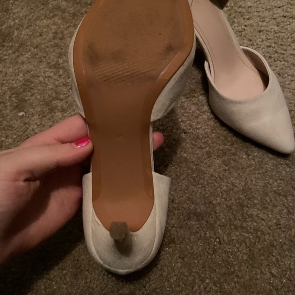 Cute Tan Work Heels - Picture 4 of 4